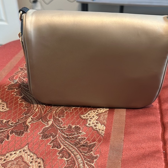 Versace Parfums shiny gold bag/pouch - Picture 11 of 12